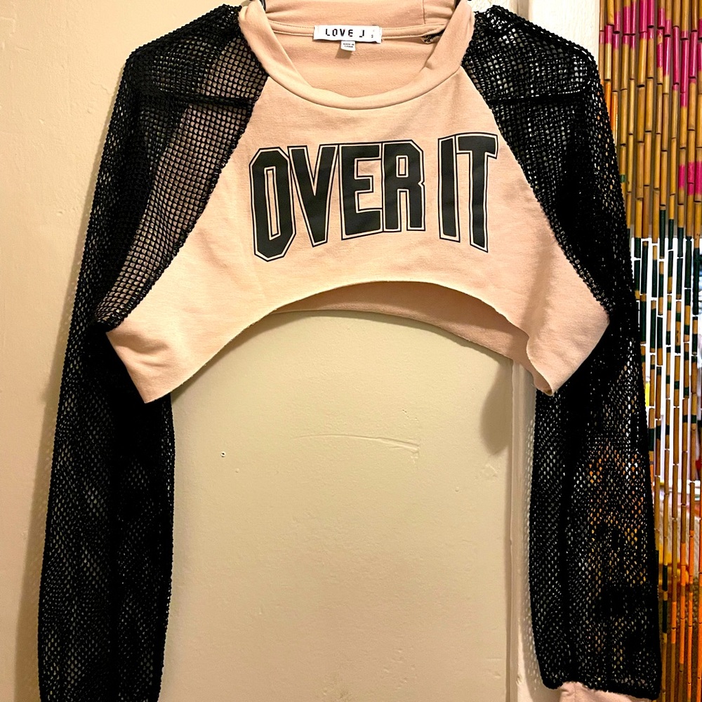 Cropped sleeves shirt